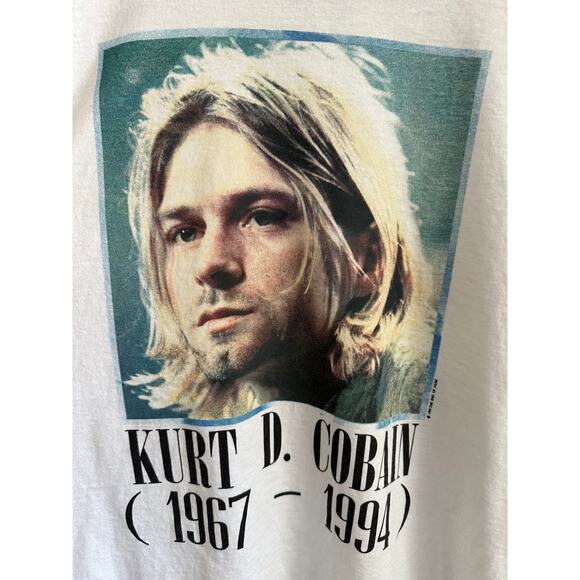 Kurt Cobain (1967-1994) Memorial Vintage Tshirt Reprint Giant Tag - Picture 2 of 7